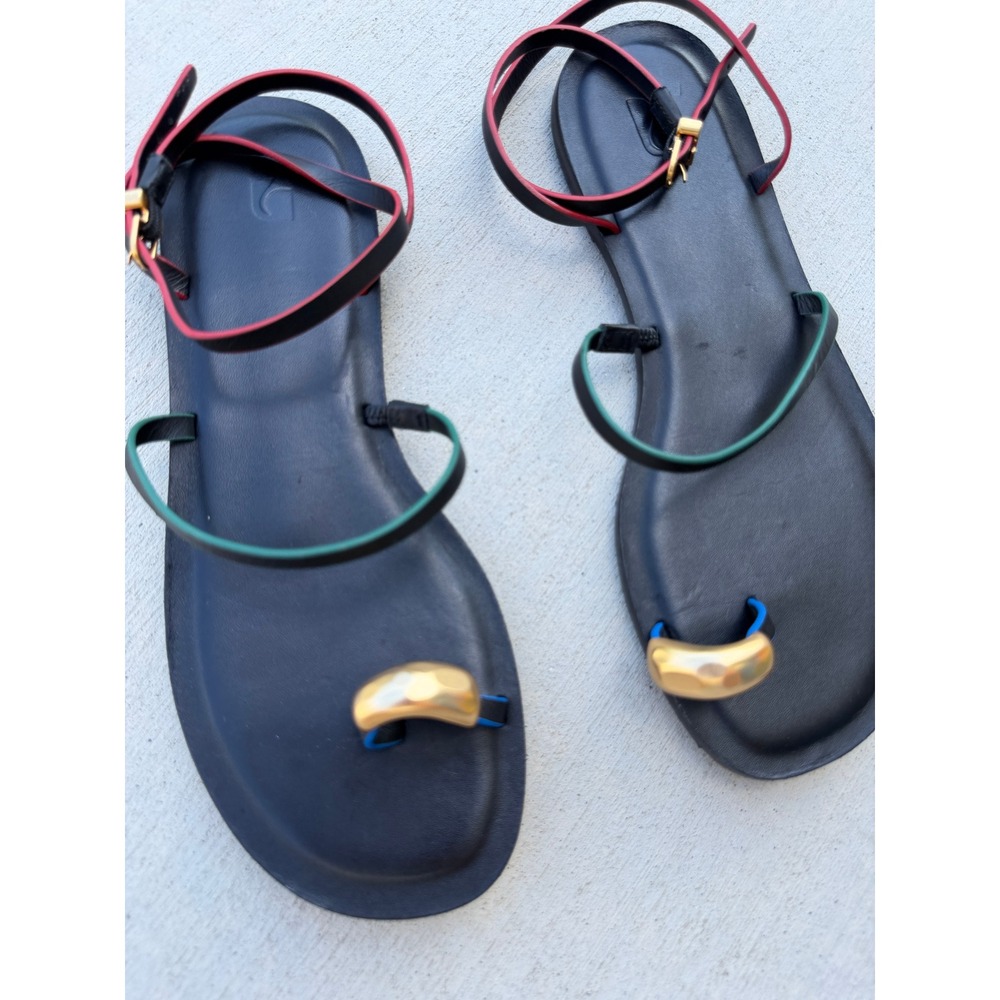 Larroude Biarritz Flat Sandals Black Multi Leather Gold Toe Ring Strappy Size 9 - Picture 2 of 8